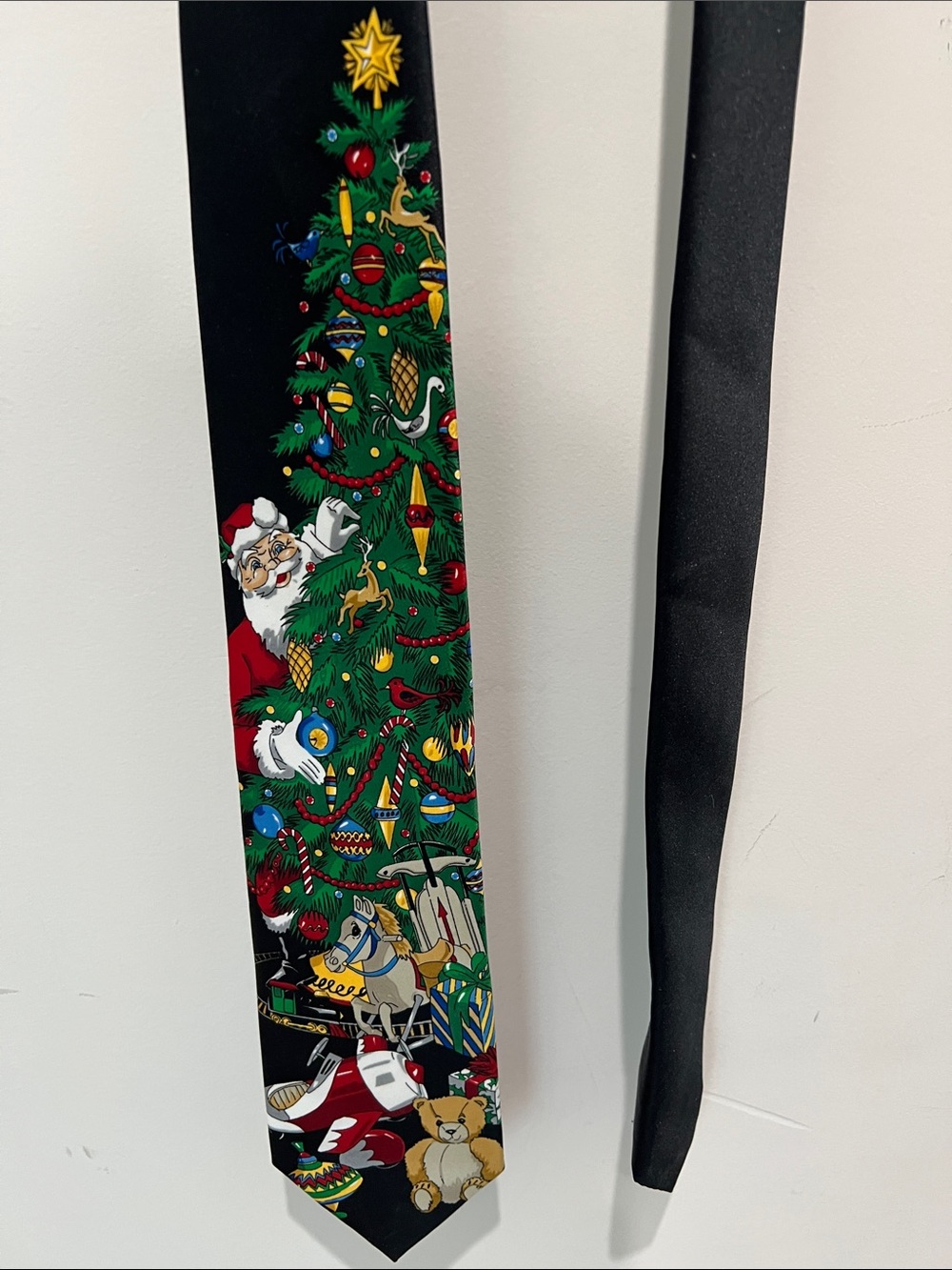Vintage Christmas Tree Santa Novelty Tie - Black with Green & Red
